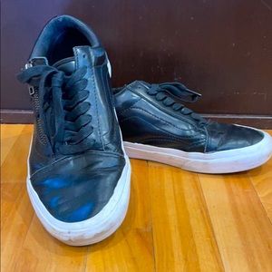 Vans Women’s Old Skool Zip (Smooth Leather) Black